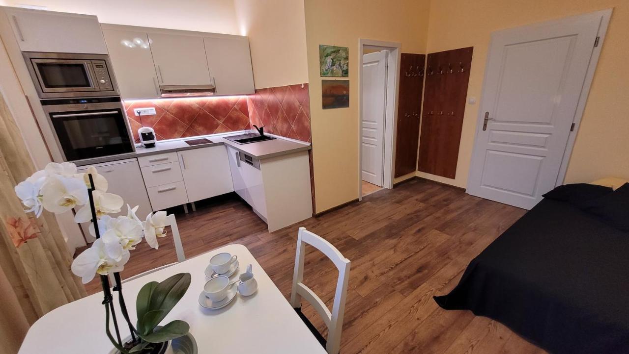 Apartman U Kolonady มาเรียอานซเกลาซนี ภายนอก รูปภาพ