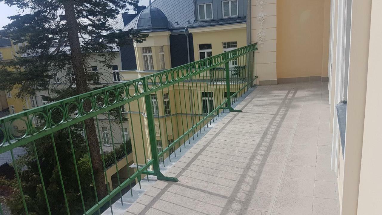 Apartman U Kolonady มาเรียอานซเกลาซนี ภายนอก รูปภาพ