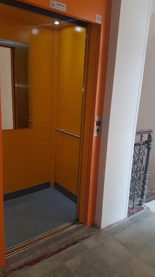 Apartman U Kolonady มาเรียอานซเกลาซนี ภายนอก รูปภาพ